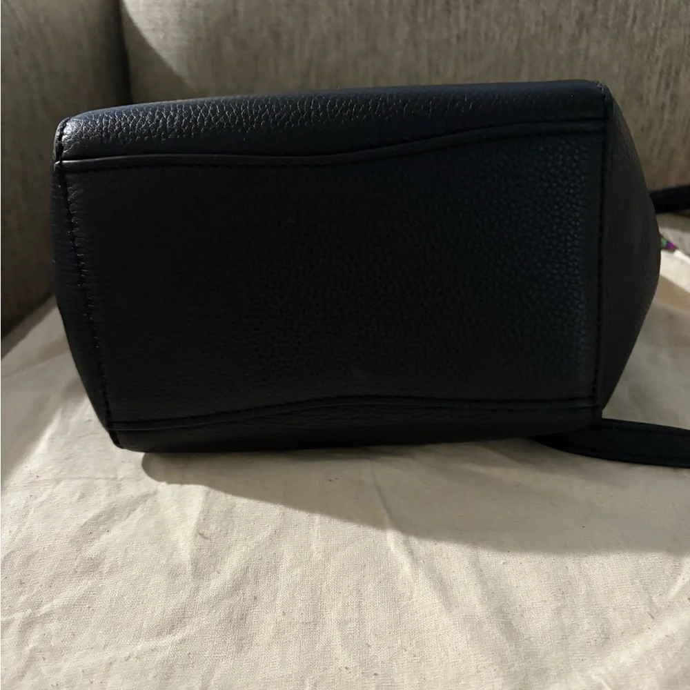 Tory Burch Black Leather Shoulder/crossbody Bucket Bag - Picture 4 of 4